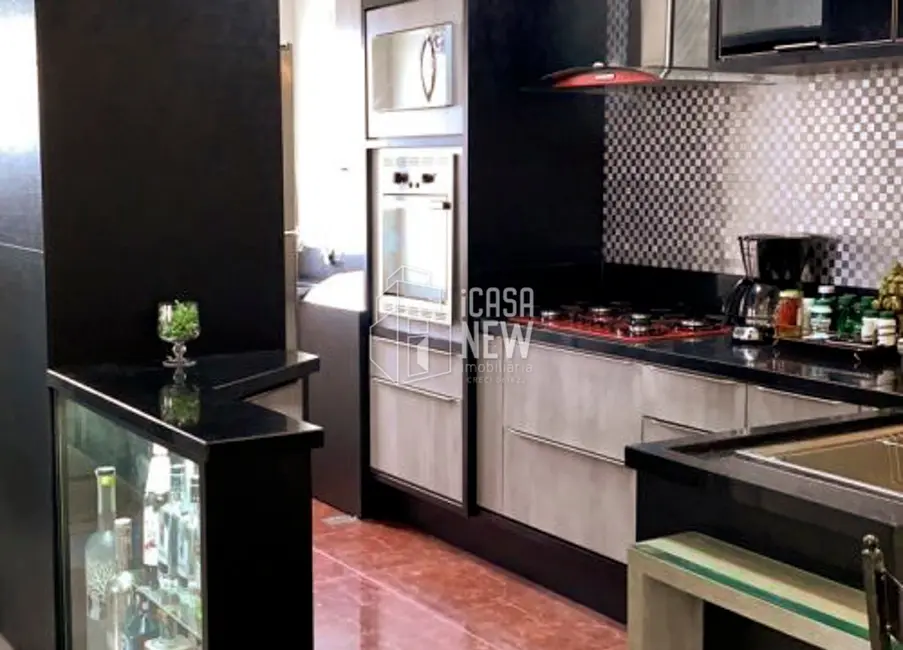 Apartamento com 2 quartos à venda, 54m2 em Capão Raso, Curitiba - PR - imagem 4 Foto 4 de Apartamento com 2 quartos à venda, 54m2 em Capão Raso, Curitiba - PR