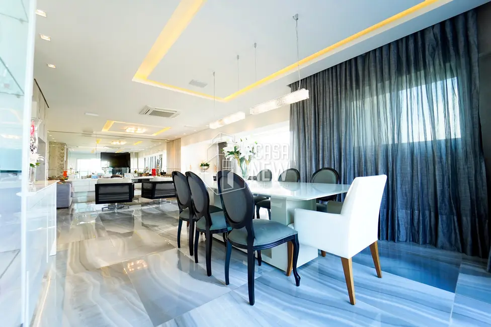 Foto 9 de Apartamento com 3 quartos à venda, 308m2 em Curitiba - PR