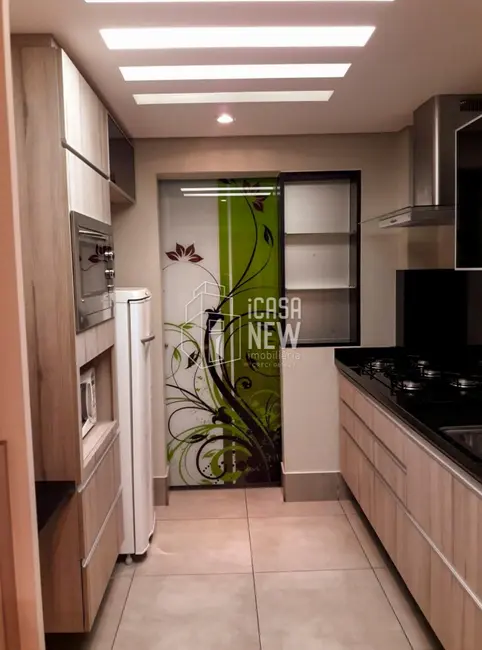 Foto 4 de Apartamento com 2 quartos à venda, 64m2 em Capão Raso, Curitiba - PR