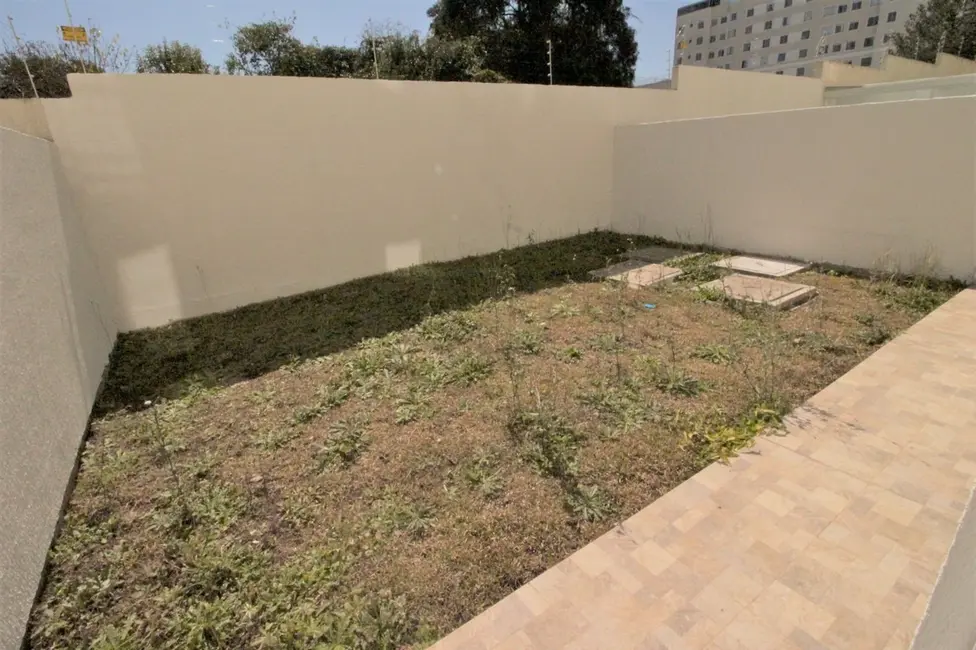 Foto 2 de Apartamento com 2 quartos à venda, 46m2 em Capão Raso, Curitiba - PR