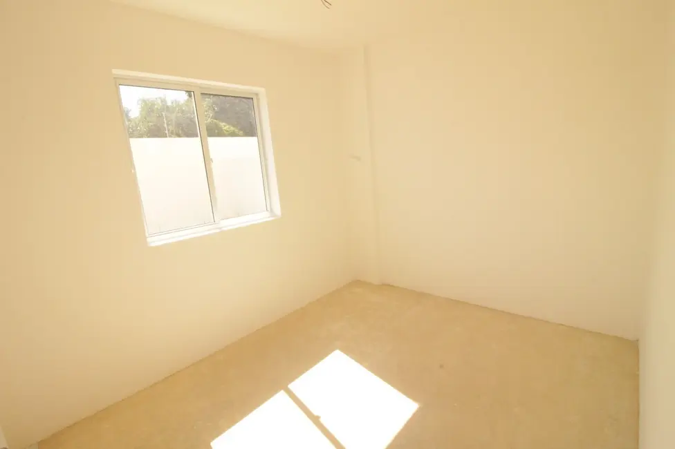 Foto 4 de Apartamento com 2 quartos à venda, 46m2 em Capão Raso, Curitiba - PR