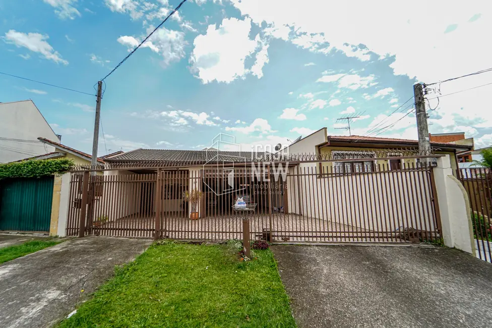 Casa com 4 quartos à venda, 462m2 em Guaíra, Curitiba - PR - imagem 3 Foto 3 de Casa com 4 quartos à venda, 462m2 em Guaíra, Curitiba - PR