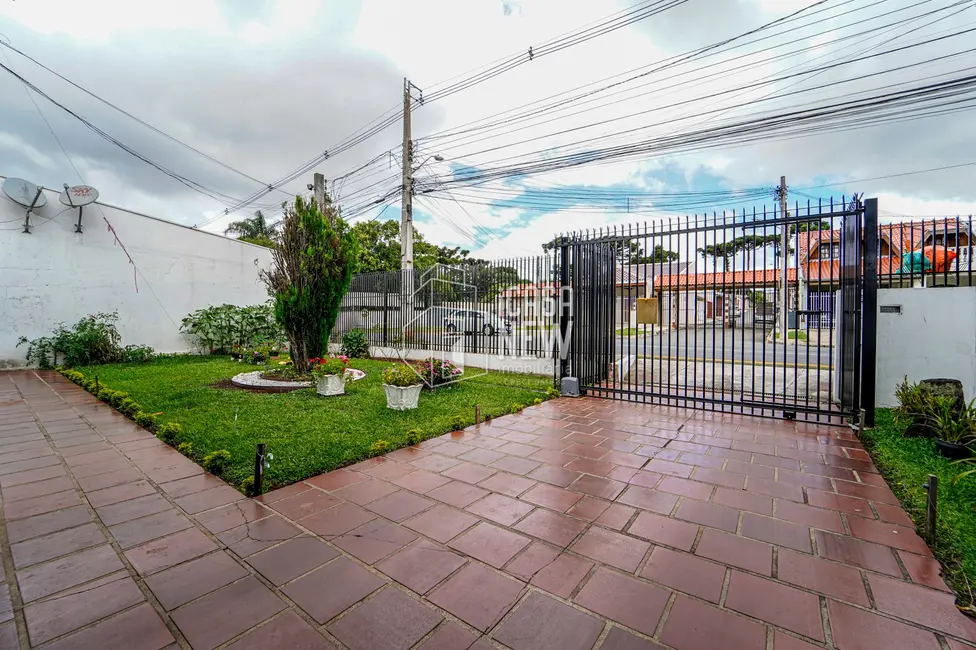 Casa com 3 quartos à venda, 195m2 em Boqueirão, Curitiba - PR - imagem 3 Foto 3 de Casa com 3 quartos à venda, 195m2 em Boqueirão, Curitiba - PR