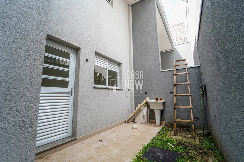 Sobrado com 3 quartos à venda, 119m2 em Sítio Cercado, Curitiba - PR - imagem 9 Foto 9 de Sobrado com 3 quartos à venda, 119m2 em Sítio Cercado, Curitiba - PR