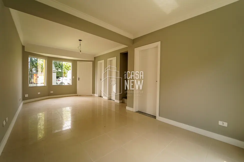 Foto 1 de Sobrado com 3 quartos à venda, 171m2 em Boqueirão, Curitiba - PR