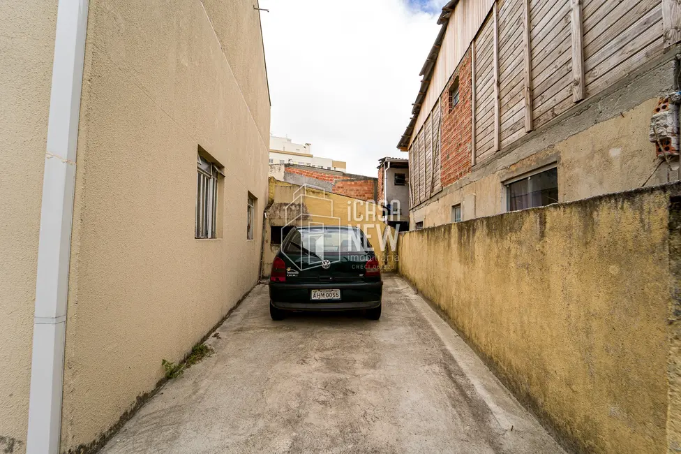 Sobrado com 5 quartos à venda, 178m2 em Cidade Industrial, Curitiba - PR - imagem 7 Foto 7 de Sobrado com 5 quartos à venda, 178m2 em Cidade Industrial, Curitiba - PR