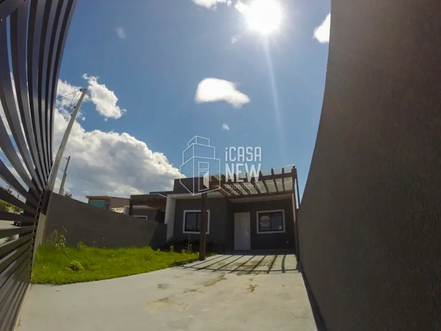 Foto 1 de Casa com 3 quartos à venda, 65m2 em Matinhos - PR