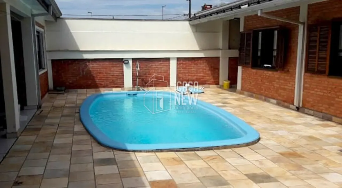 Foto 3 de Casa com 4 quartos à venda, 209m2 em Guaratuba - PR