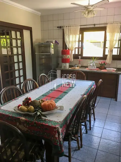 Foto 4 de Casa com 3 quartos à venda, 160m2 em Matinhos - PR