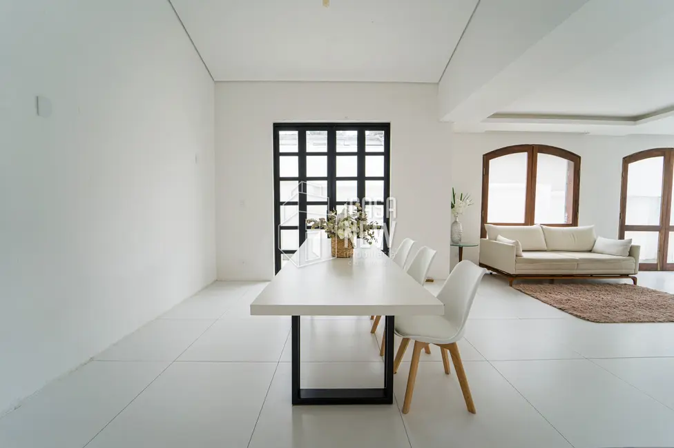 Foto 3 de Sobrado com 4 quartos à venda, 220m2 em Seminário, Curitiba - PR