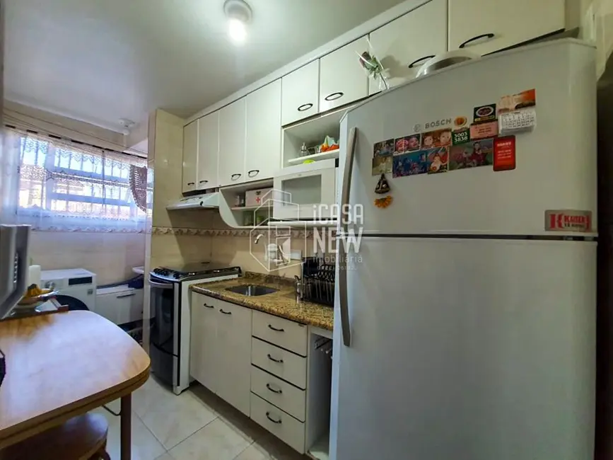 Foto 4 de Apartamento com 3 quartos à venda, 52m2 em Fazendinha, Curitiba - PR