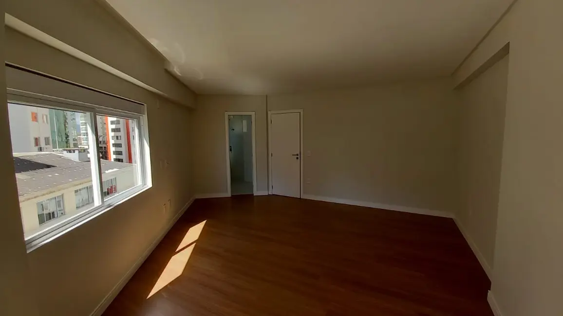 Foto 7 de Apartamento com 3 quartos à venda, 136m2 em Centro, Balneario Camboriu - SC