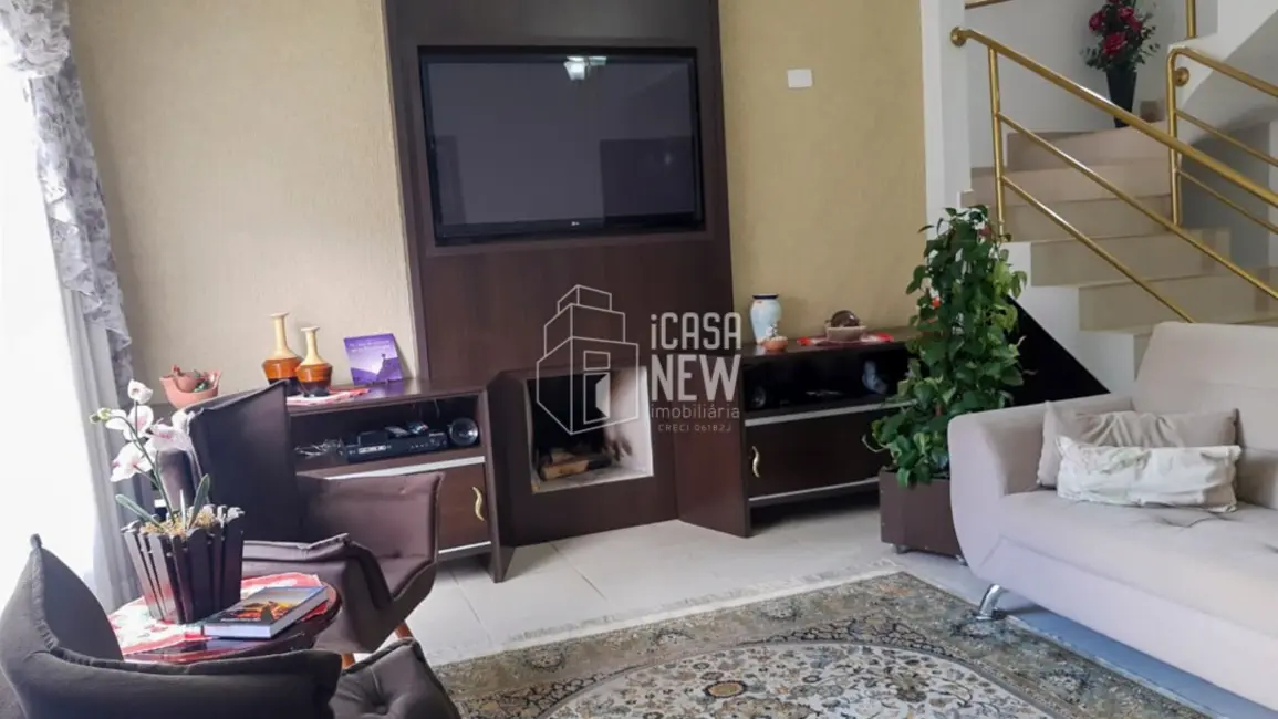 Casa de Condomínio com 3 quartos à venda, 118m2 em Santa Cândida, Curitiba - PR - imagem 3 Foto 3 de Casa de Condomínio com 3 quartos à venda, 118m2 em Santa Cândida, Curitiba - PR
