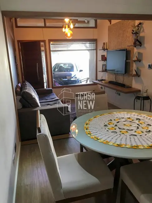 Foto 6 de Casa com 2 quartos à venda, 75m2 em Uberaba, Curitiba - PR