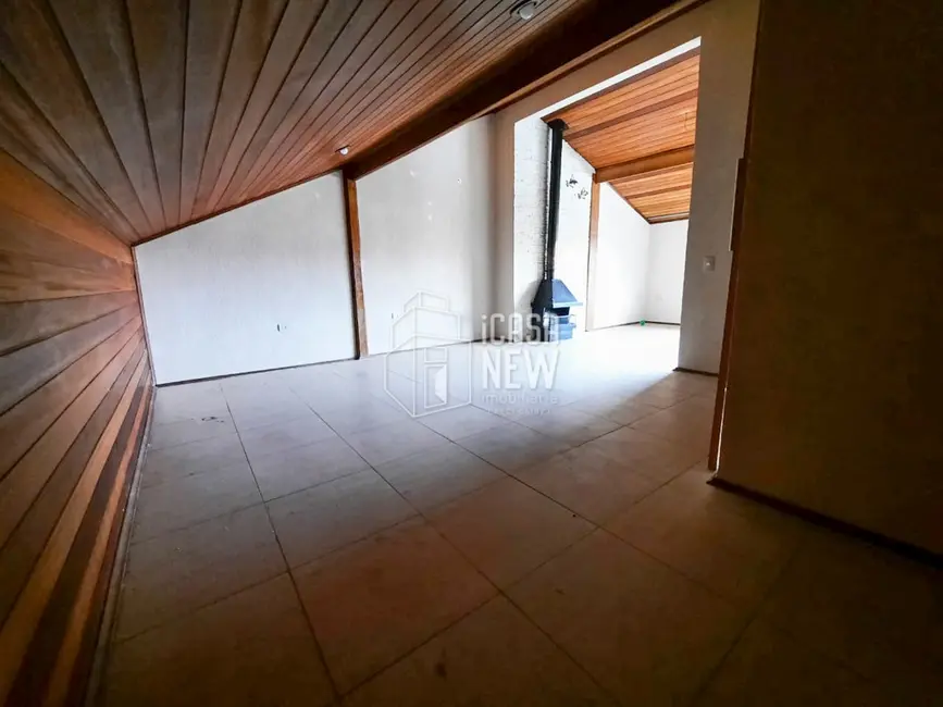 Foto 5 de Sobrado com 3 quartos à venda, 170m2 em Xaxim, Curitiba - PR