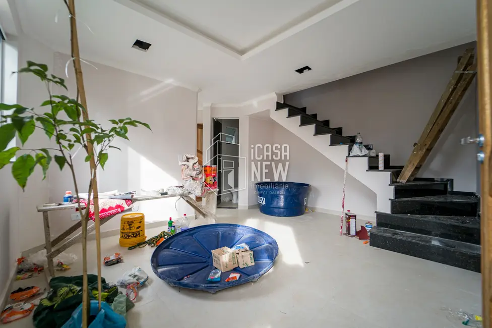 Foto 6 de Sobrado com 3 quartos à venda, 90m2 em Sítio Cercado, Curitiba - PR