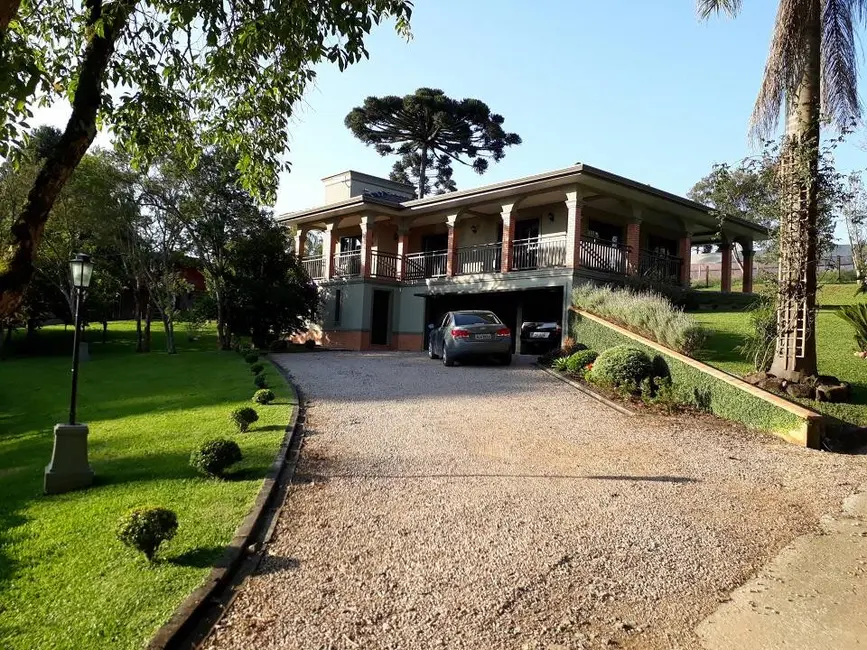 Chácara com 7 quartos à venda, 200m2 em Umbará, Curitiba - PR - imagem 9 Foto 9 de Chácara com 7 quartos à venda, 200m2 em Umbará, Curitiba - PR