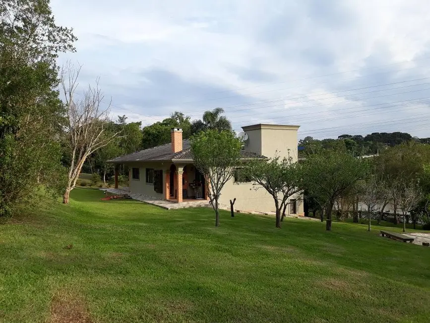 Chácara com 7 quartos à venda, 200m2 em Umbará, Curitiba - PR - imagem 4 Foto 4 de Chácara com 7 quartos à venda, 200m2 em Umbará, Curitiba - PR