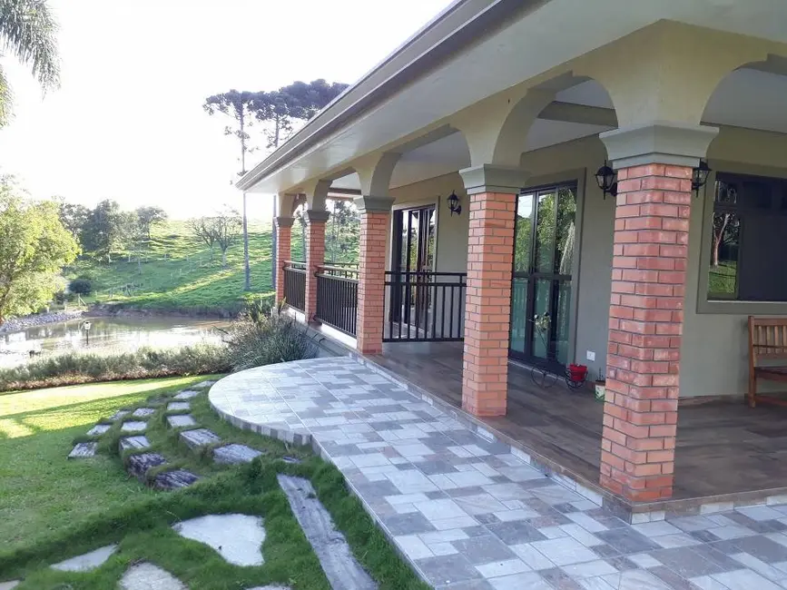 Chácara com 7 quartos à venda, 200m2 em Umbará, Curitiba - PR - imagem 5 Foto 5 de Chácara com 7 quartos à venda, 200m2 em Umbará, Curitiba - PR