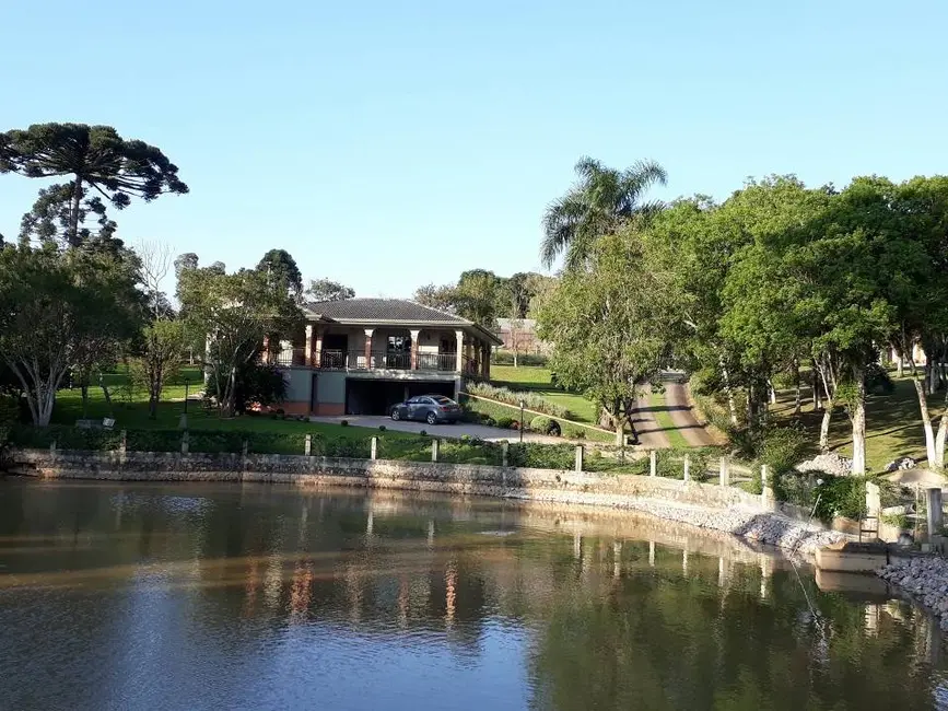 Chácara com 7 quartos à venda, 200m2 em Umbará, Curitiba - PR - imagem 6 Foto 6 de Chácara com 7 quartos à venda, 200m2 em Umbará, Curitiba - PR