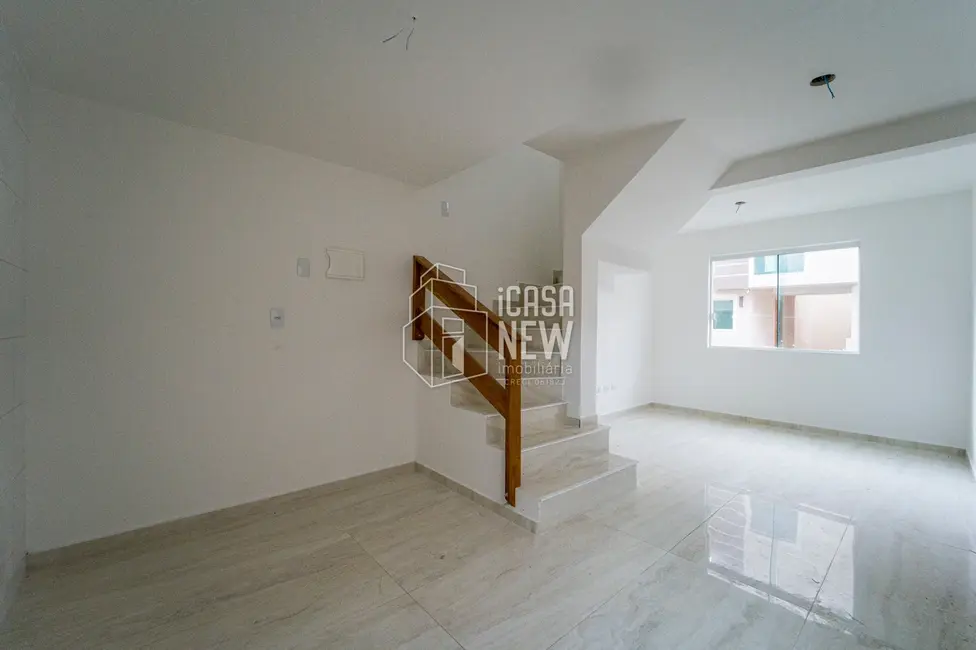 Foto 1 de Sobrado com 3 quartos à venda, 64m2 em Alto Boqueirão, Curitiba - PR
