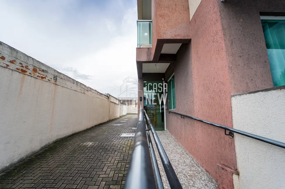 Apartamento com 2 quartos à venda, 55m2 em Capão Raso, Curitiba - PR - imagem 3 Foto 3 de Apartamento com 2 quartos à venda, 55m2 em Capão Raso, Curitiba - PR