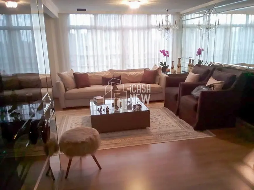 Foto 2 de Apartamento com 3 quartos à venda, 233m2 em Centro, Curitiba - PR