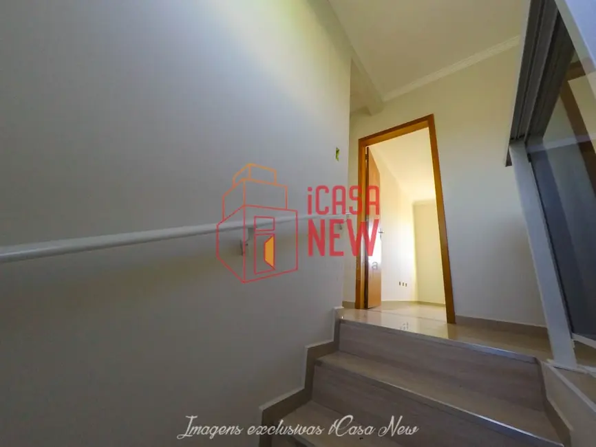 Foto 2 de Casa com 2 quartos à venda, 70m2 em Sítio Cercado, Curitiba - PR