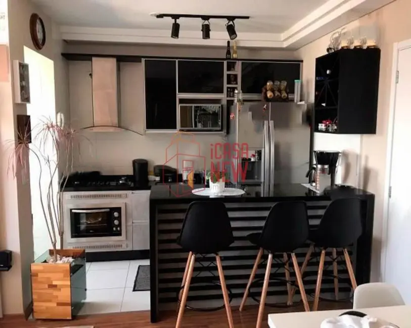 Foto 4 de Apartamento com 2 quartos à venda, 48m2 em Capão Raso, Curitiba - PR