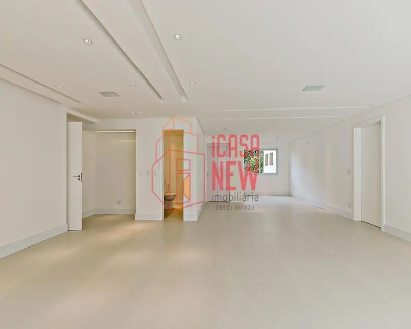 Apartamento com 4 quartos à venda, 189m2 em Água Verde, Curitiba - PR - imagem 8 Foto 8 de Apartamento com 4 quartos à venda, 189m2 em Água Verde, Curitiba - PR