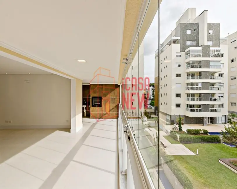 Apartamento com 4 quartos à venda, 189m2 em Água Verde, Curitiba - PR - imagem 3 Foto 3 de Apartamento com 4 quartos à venda, 189m2 em Água Verde, Curitiba - PR