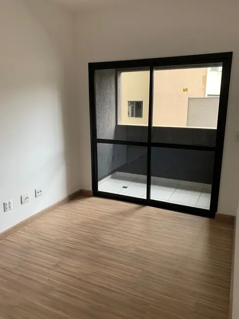 Apartamento com 2 quartos à venda, 61m2 em Cristo Rei, Curitiba - PR - imagem 3 Foto 3 de Apartamento com 2 quartos à venda, 61m2 em Cristo Rei, Curitiba - PR