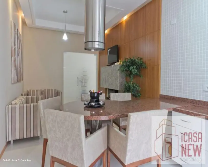 Apartamento com 2 quartos à venda, 129m2 em Centro, Curitiba - PR - imagem 8 Foto 8 de Apartamento com 2 quartos à venda, 129m2 em Centro, Curitiba - PR