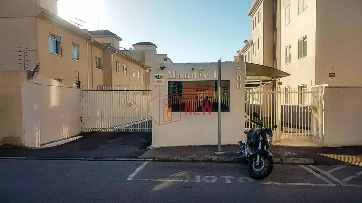 Foto 2 de Apartamento com 2 quartos à venda, 46m2 em Sítio Cercado, Curitiba - PR