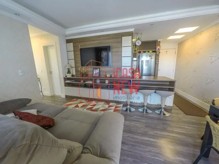 Apartamento com 3 quartos à venda, 70m2 em Capão Raso, Curitiba - PR - imagem 3 Foto 3 de Apartamento com 3 quartos à venda, 70m2 em Capão Raso, Curitiba - PR