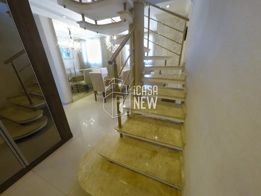 Apartamento com 3 quartos à venda, 131m2 em Xaxim, Curitiba - PR - imagem 5 Foto 5 de Apartamento com 3 quartos à venda, 131m2 em Xaxim, Curitiba - PR