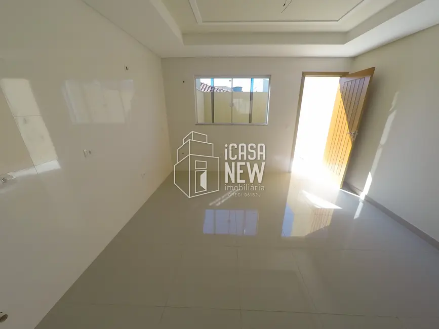 Sobrado com 3 quartos à venda, 92m2 em Sítio Cercado, Curitiba - PR - imagem 3 Foto 3 de Sobrado com 3 quartos à venda, 92m2 em Sítio Cercado, Curitiba - PR