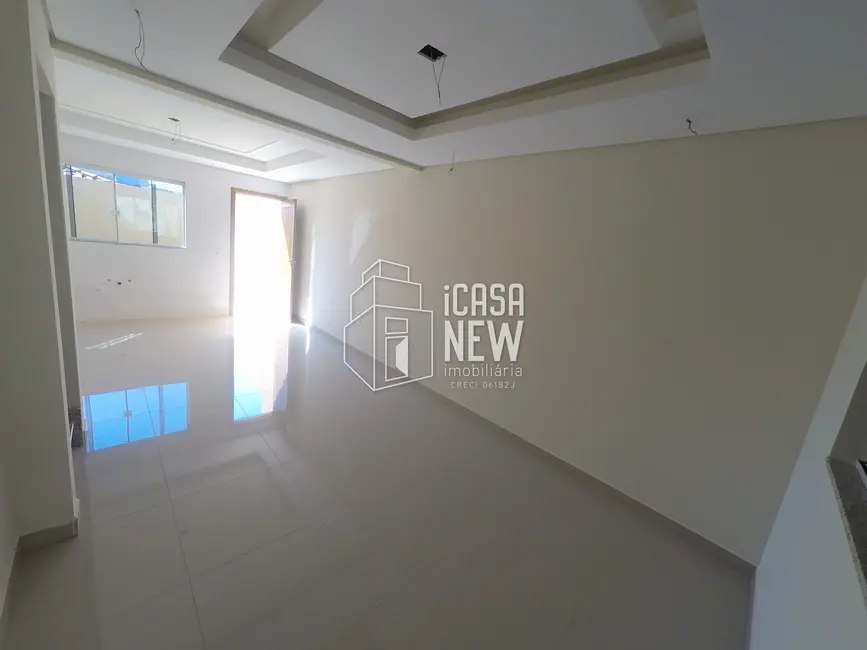 Foto 2 de Sobrado com 3 quartos à venda, 92m2 em Sítio Cercado, Curitiba - PR