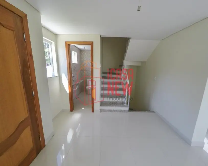 Sobrado com 3 quartos à venda, 160m2 em Jardim das Américas, Curitiba - PR - imagem 9 Foto 9 de Sobrado com 3 quartos à venda, 160m2 em Jardim das Américas, Curitiba - PR