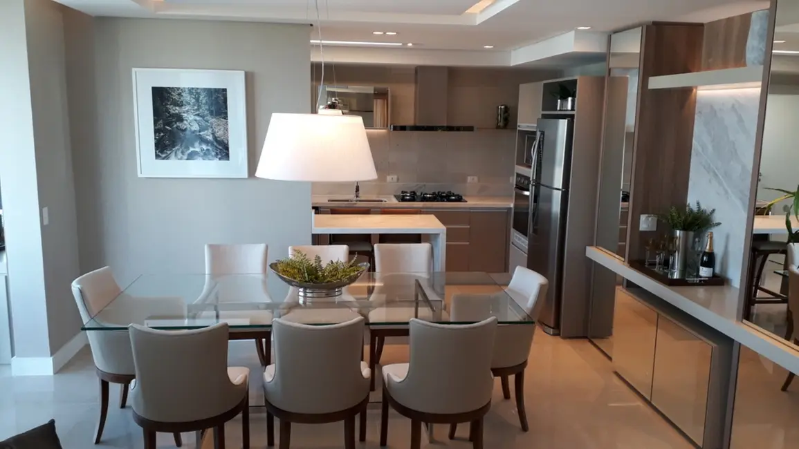 Foto 6 de Apartamento com 3 quartos à venda, 224m2 em Curitiba - PR