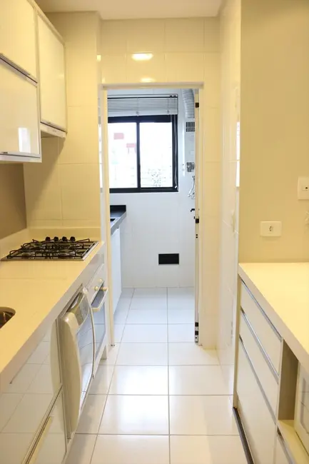 Foto 7 de Apartamento com 2 quartos à venda, 76m2 em Água Verde, Curitiba - PR