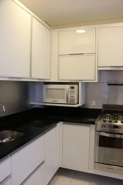 Foto 6 de Apartamento com 2 quartos à venda, 76m2 em Água Verde, Curitiba - PR