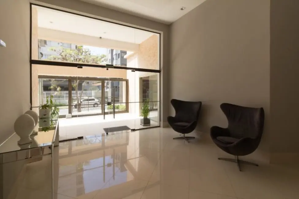 Foto 4 de Apartamento com 2 quartos à venda, 84m2 em Centro, Curitiba - PR