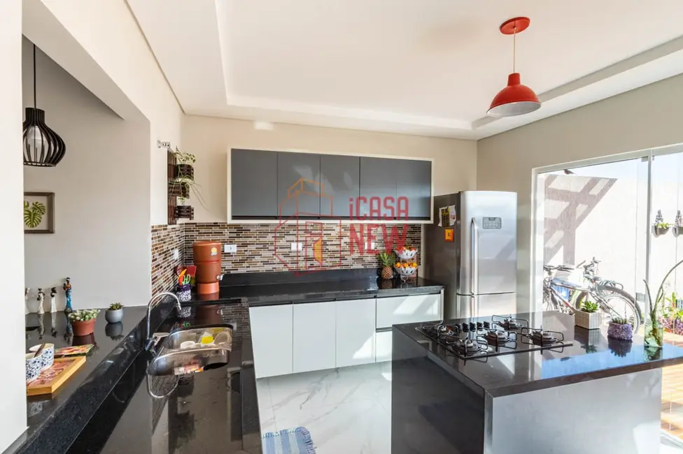 Foto 3 de Casa de Condomínio com 5 quartos à venda, 230m2 em Portão, Curitiba - PR