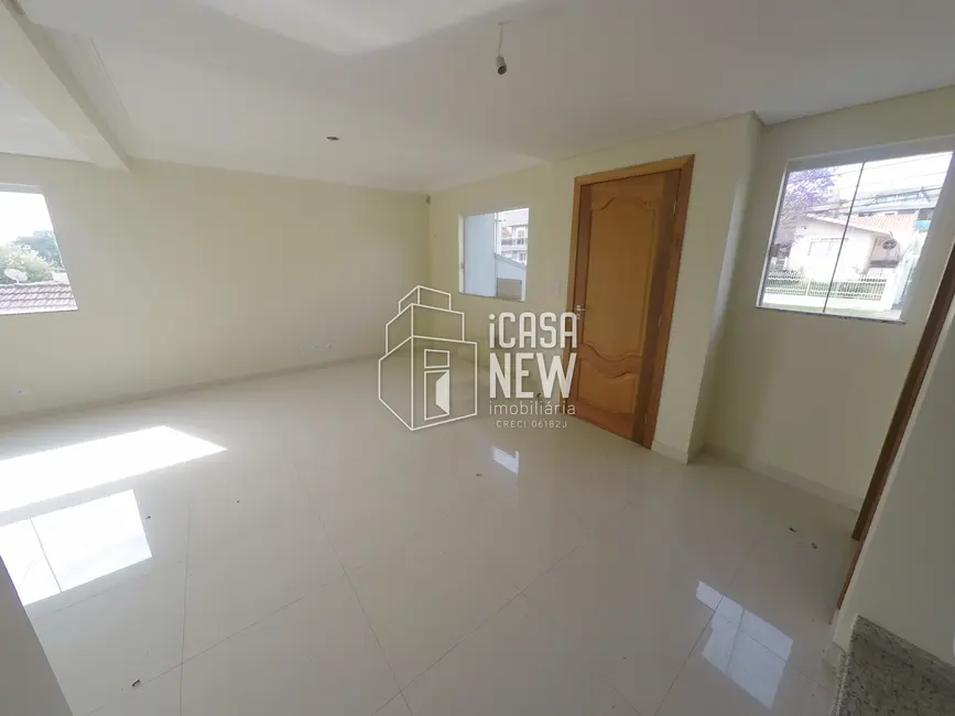 Sobrado com 3 quartos à venda, 160m2 em Jardim das Américas, Curitiba - PR - imagem 5 Foto 5 de Sobrado com 3 quartos à venda, 160m2 em Jardim das Américas, Curitiba - PR