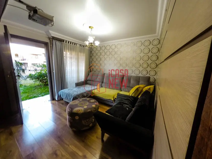 Casa com 3 quartos à venda, 200m2 em Santa Cândida, Curitiba - PR - imagem 6 Foto 6 de Casa com 3 quartos à venda, 200m2 em Santa Cândida, Curitiba - PR