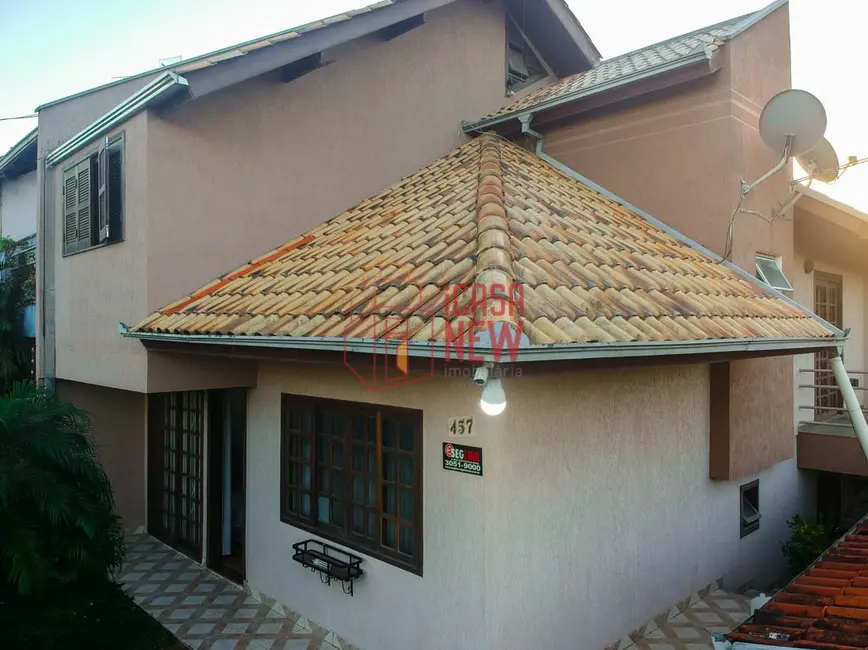 Foto 1 de Casa com 3 quartos à venda, 200m2 em Santa Cândida, Curitiba - PR