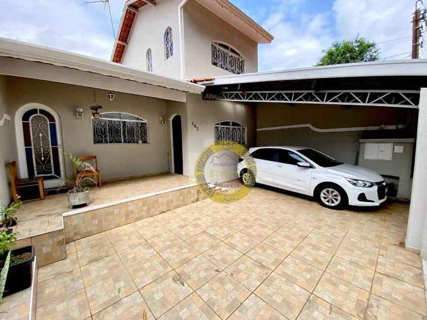 Foto 1 de Sobrado com 4 quartos à venda, 200m2 em Sao Jose Dos Campos - SP