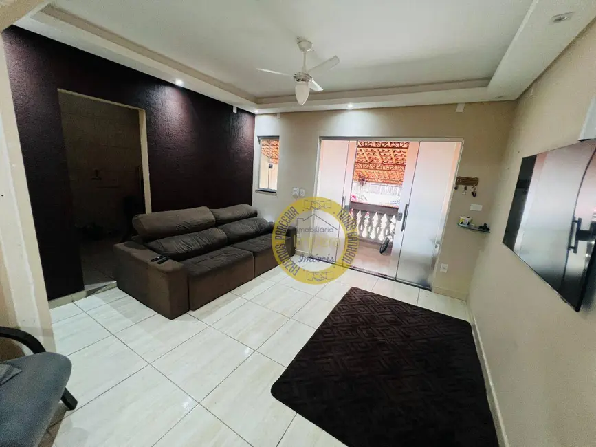 Foto 2 de Sobrado com 4 quartos à venda, 200m2 em Sao Jose Dos Campos - SP