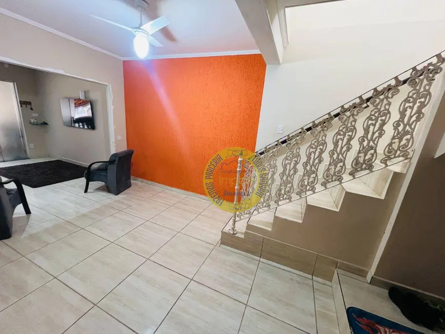 Foto 8 de Sobrado com 4 quartos à venda, 200m2 em Sao Jose Dos Campos - SP